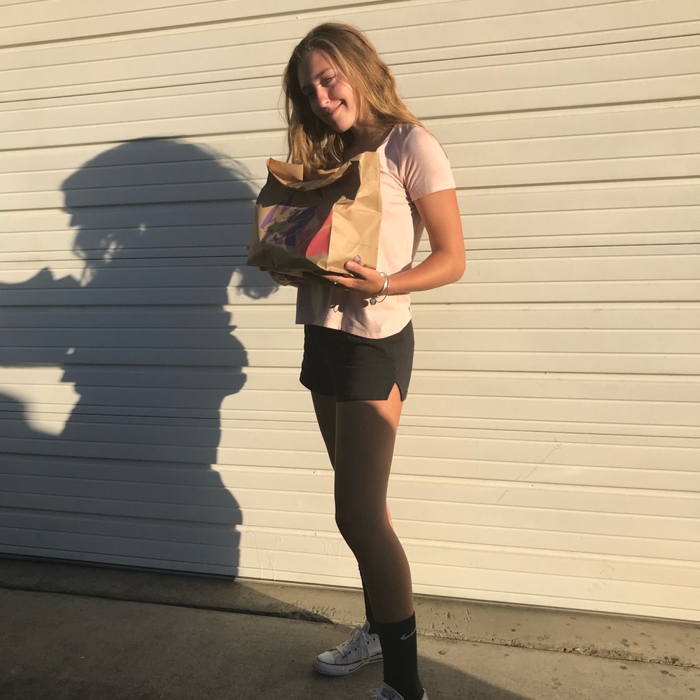 Meet your Posher, R - Picture 2 of 2